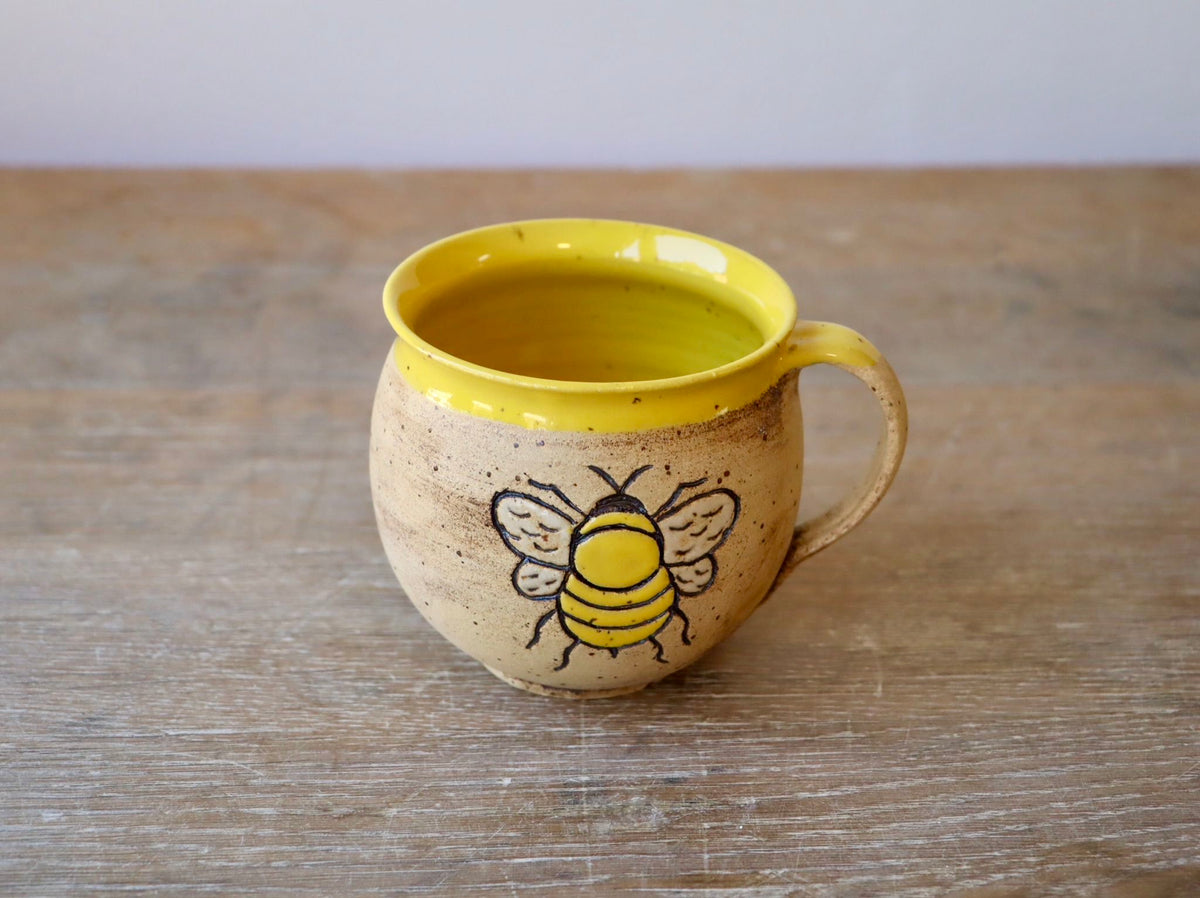 Keramik Tasse Bienenmotiv Handmade - [Keramik]